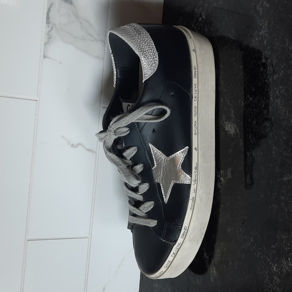 Beautiful Golden Goose Hi Star Leather Sneakers - Picture 5 of 6